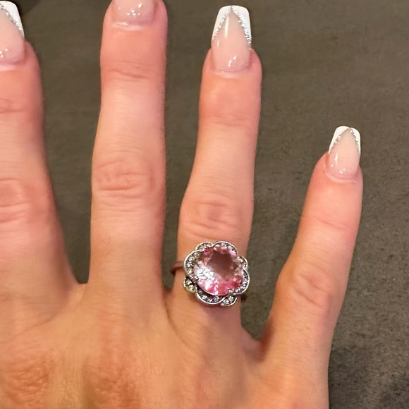 Pink ring - Picture 2 of 5